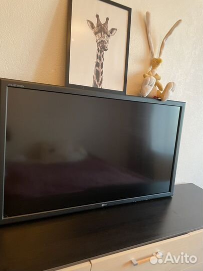 Телевизор бу LG