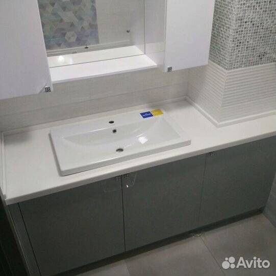 Столешница для ванной из искусственного камня