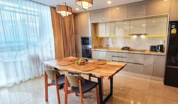 3-к. квартира, 102 м², 4/6 эт.