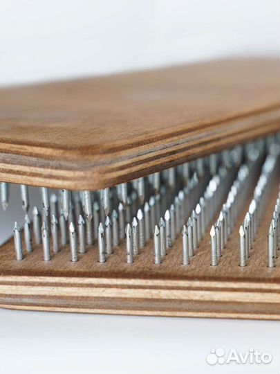 Сборщик деревянных изделий, сувениров, досок садху