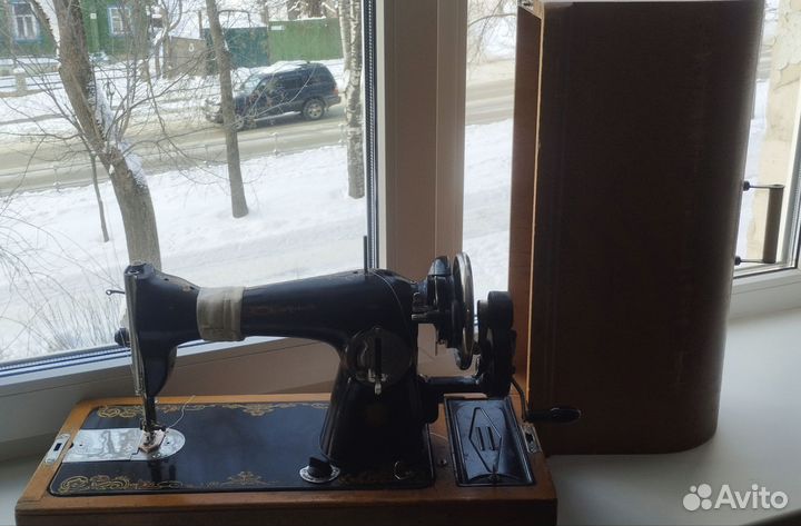 Швейная машинка ручная