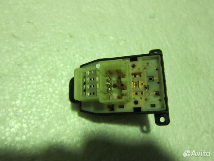 Блок управления зеркалами Kia Rio 2 дорест ориг
