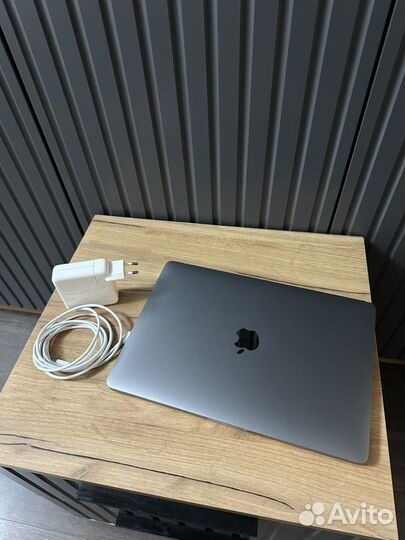 Macbook pro 13 2020