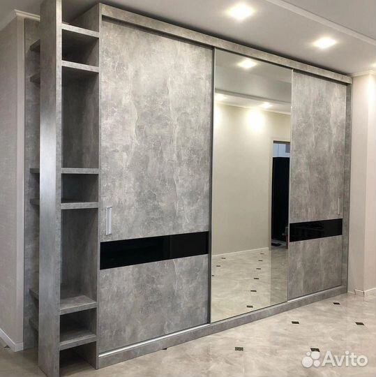 Шкаф в гостиную