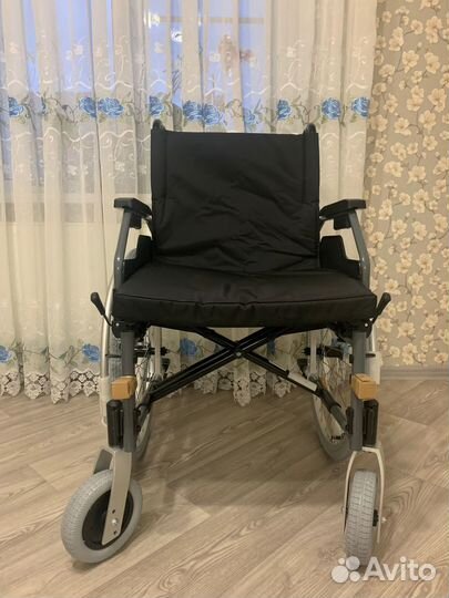 Инвалидная коляска новая