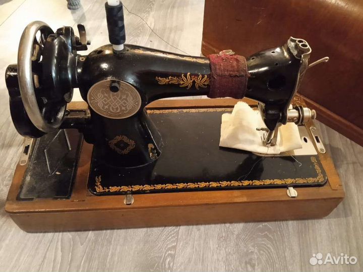 Швейная машина Подольск ручная
