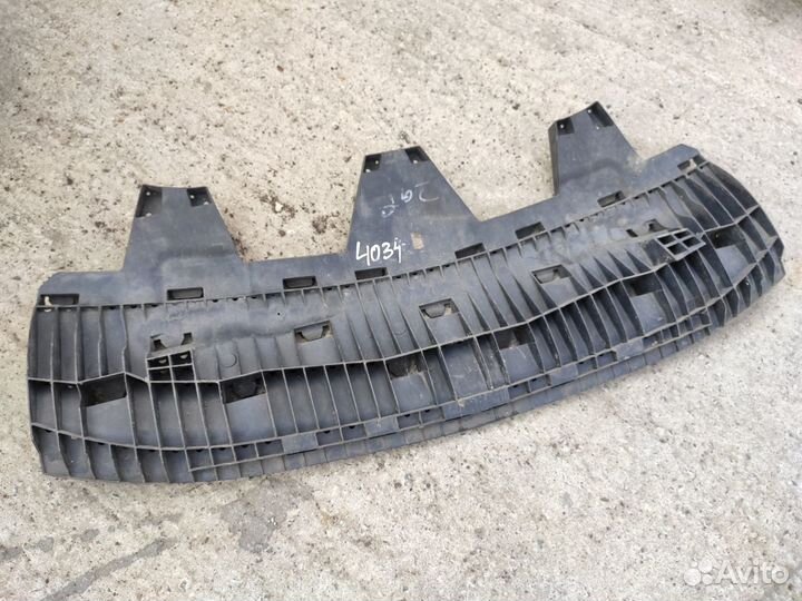 Усилитель нижний переднего бампера Opel Zafira B