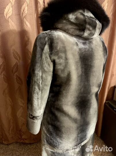 Шуба мутоновая с капюшоном