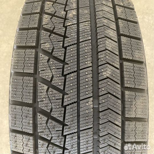 Bridgestone Blizzak VRX 225/60 R16 98S