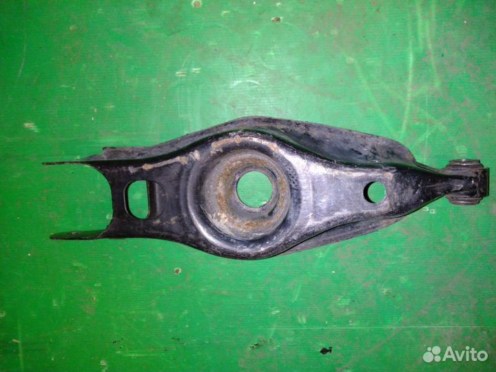 Рычаг задний dodge challenger