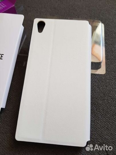 Премиум Чехол-Книжка Uniq для Sony Xperia Z5 белый