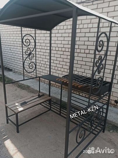 Мангал с крышей 
