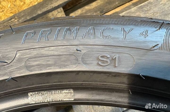 Michelin Primacy 4 235/45 R20