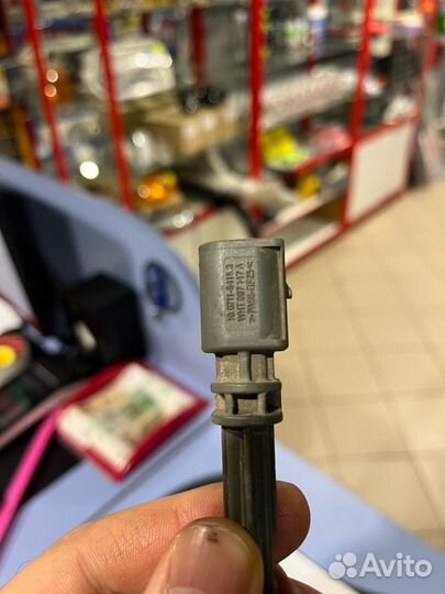 Датчик ABS задний Skoda Octavia A7 1.6 2018г