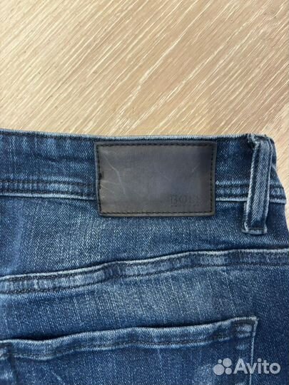 Джинсы Hugo Boss