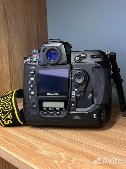 Зеркальный фотоаппарат nikon d2Xs