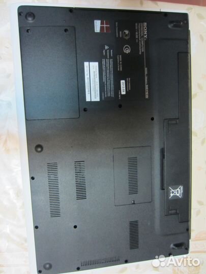 Ноутбук sony vaio 17 дюймов, i3, 6g озу, SSD,HDD