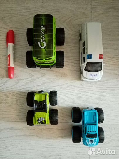 Машинки инерционные