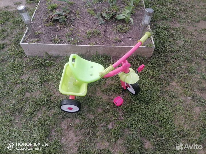 Продам детский трех колёсный велосипед