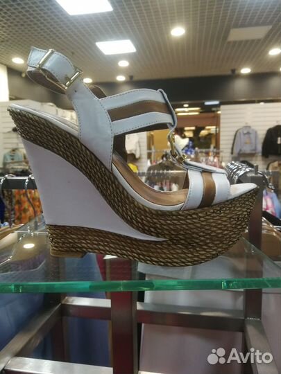 Босоножки натуральная кожа 37 размер