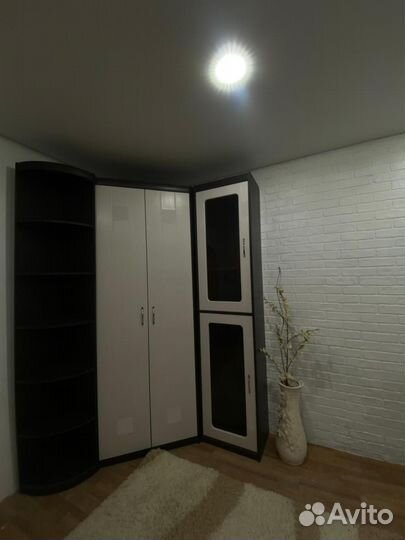 Угловой шкаф