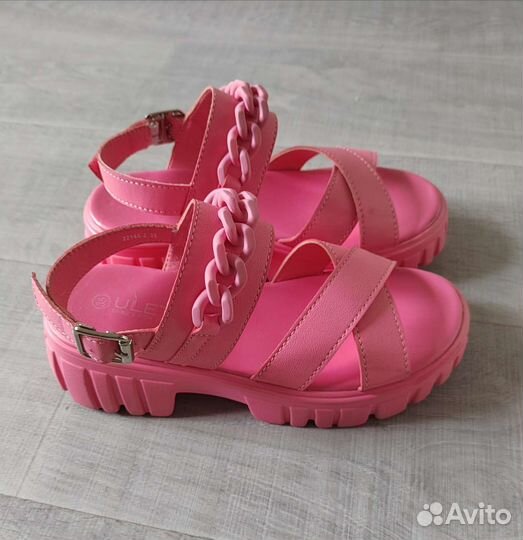Босоножки для девочки 35