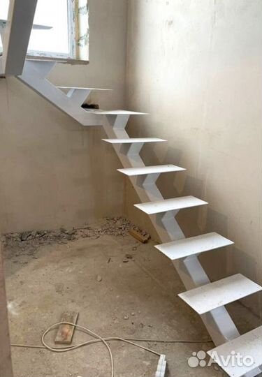 Лестничиный металлокаркас