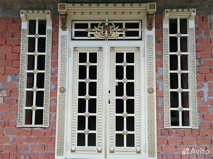 Кованая дверь входная