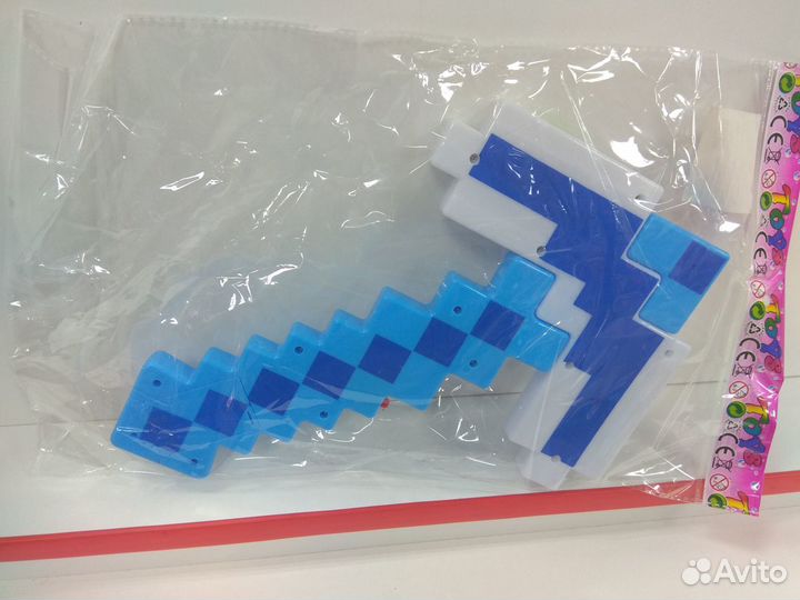 Оружие кирка майнкрафт, голубой