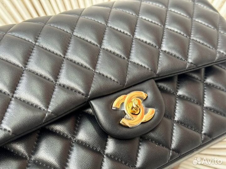 Сумка Chanel Classic Flap medium