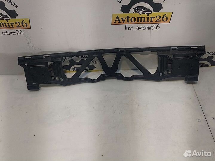 Кронштейн переднего бампера Mercedes W212