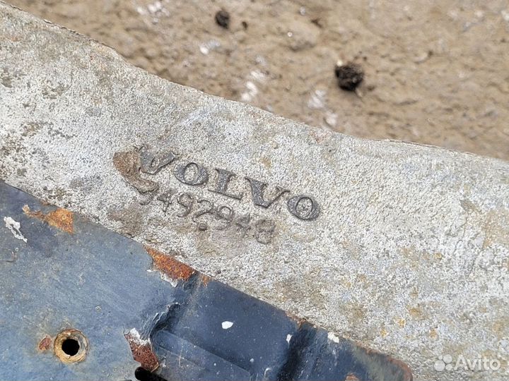 Подрамник задний на Volvo S80