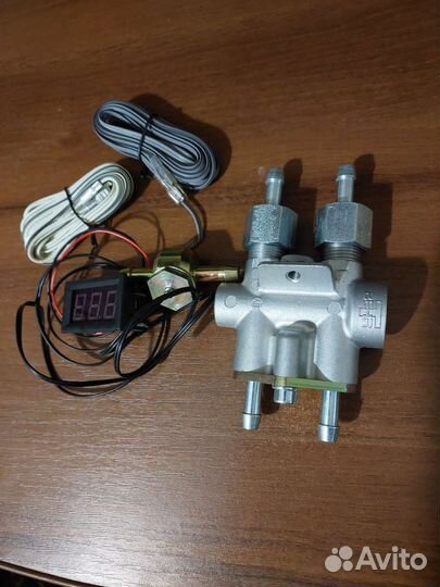 Термостат с датчиком температуры