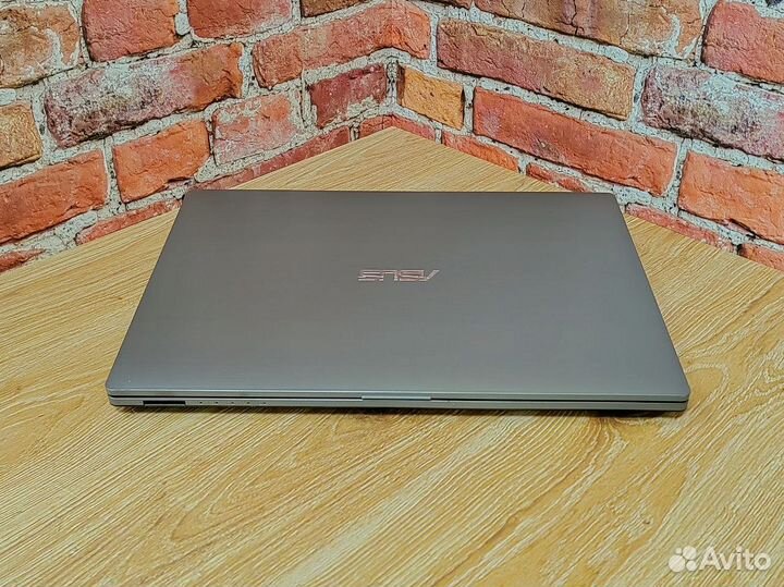 Asus SSD240 i5 с дискретной видео Ноутбук Игровой