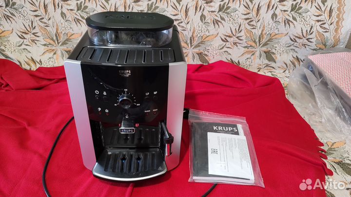 Автоматическая кофемашина Krups Arabica EA811810