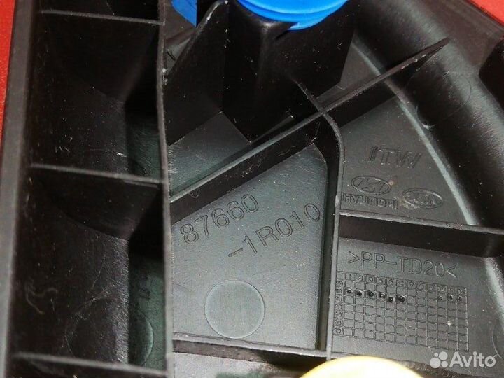 Уголок двери внутренний правый Hyundai Solaris RB