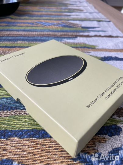 Беспроводная зарядка для iPhone