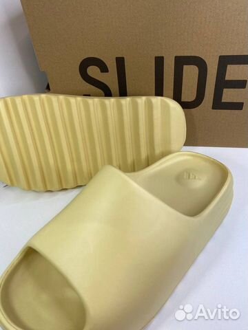 Сланцы Adidas yeezy slide бежевые