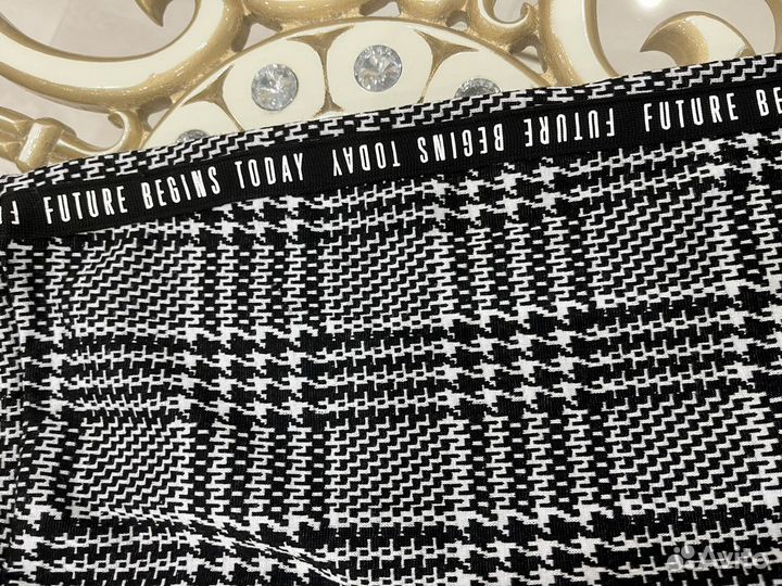 Брюки на девочку 140