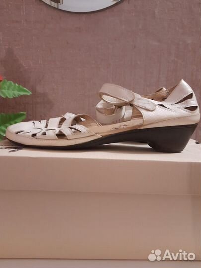 Сандалии натуральная кожа 40