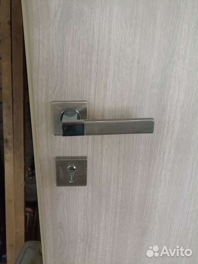 Дверь входная с новостройки