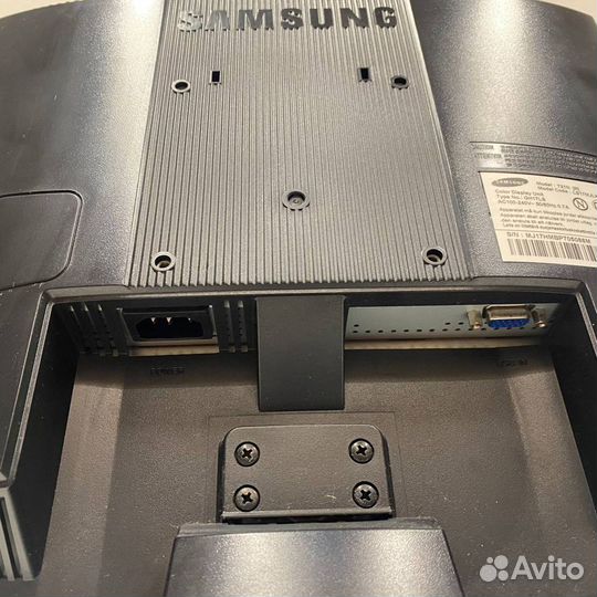 Монитор Samsung 721N