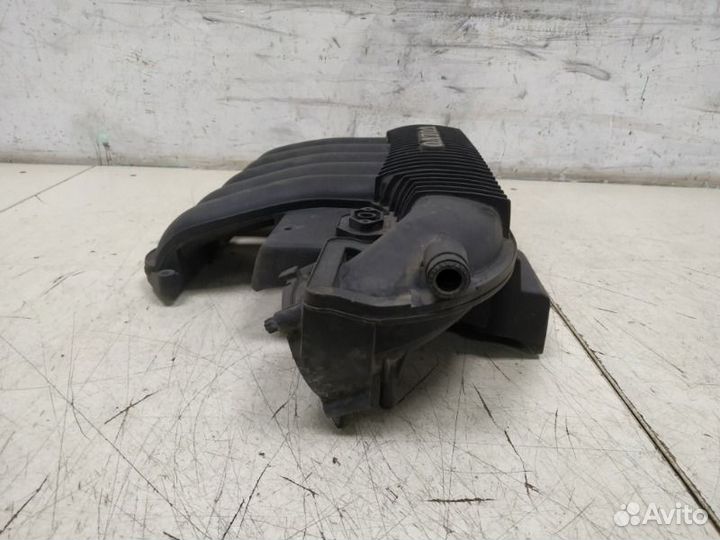 Коллектор впускной Volvo V50 2010