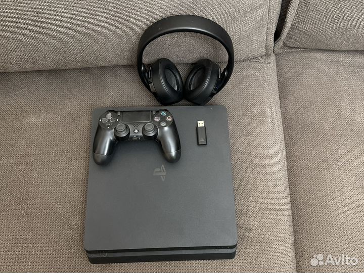 Sony Playstation 4 slim 1tb с ps4 gold