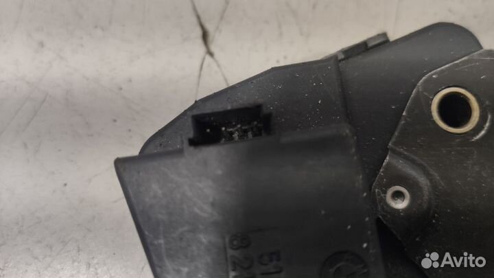 Замок двери багажника BMW 5 E60/E61