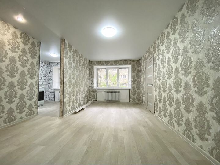 2-к. квартира, 43 м², 1/5 эт.
