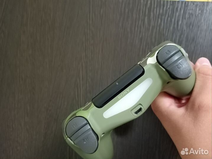 Sony playstation 4 slim