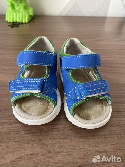 Сандали б/у