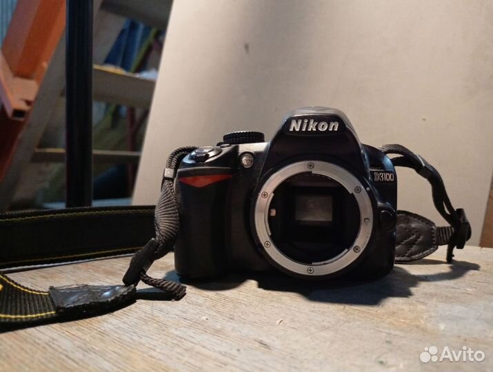 Зеркальный фотоаппарат Nikon d3100