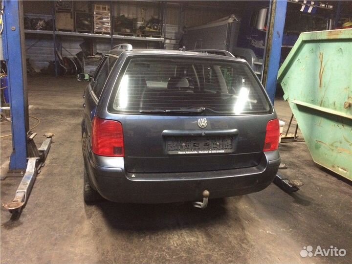 Разбор на запчасти Volkswagen Passat 5